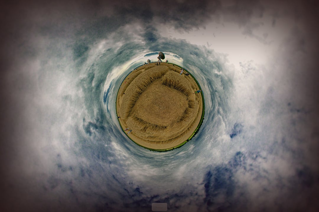 See the first spheric panoramas ever taken in crop circles.
